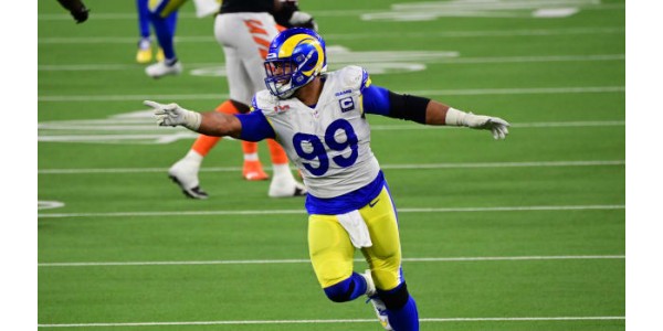 Aaron Donald lamenta la jubilación de J. J. Watt